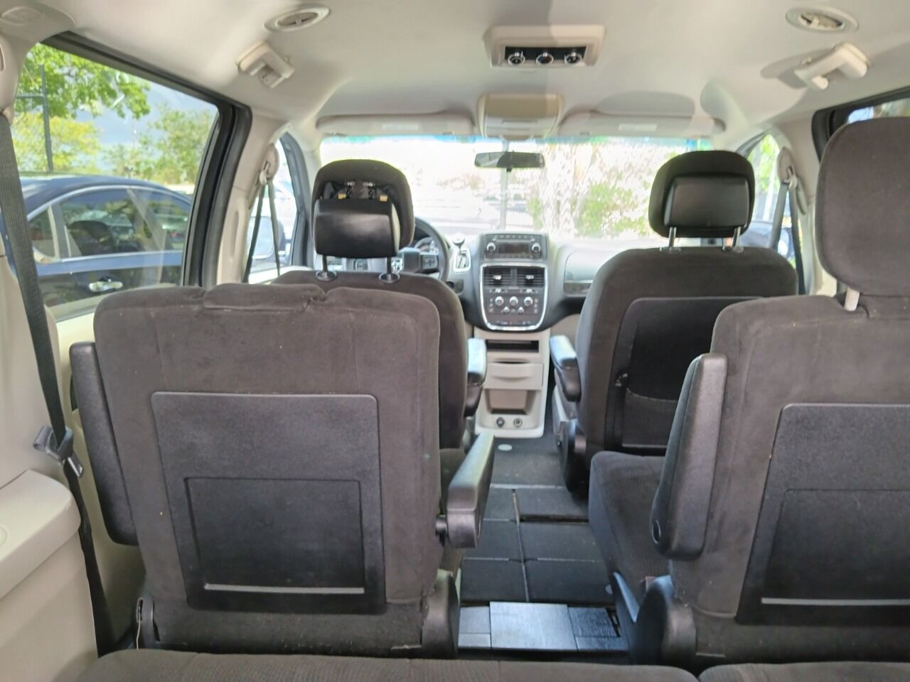 2013 Dodge Grand Caravan Minivan - $3,950