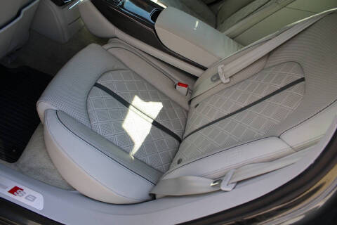 2013 Audi S8 4.0T quattro