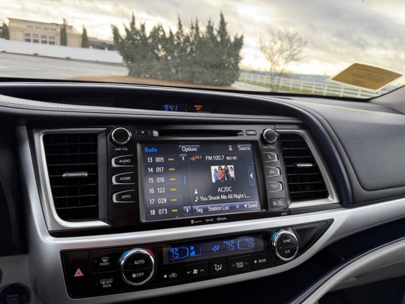 2017 Toyota Highlander XLE