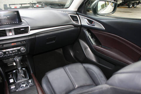 2018 Mazda MAZDA3 Touring