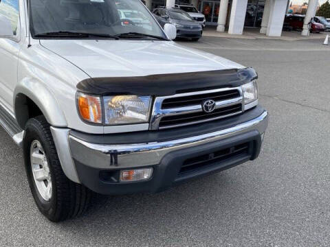 2000 Toyota 4Runner SR5