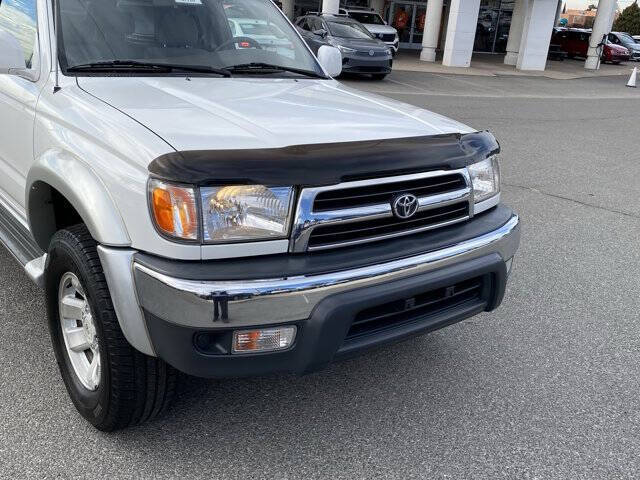 2000 Toyota 4Runner SR5