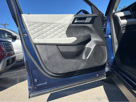 2023 Mitsubishi Outlander PHEV SEL