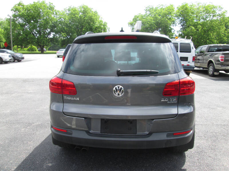 2015 Volkswagen Tiguan SE photo 6