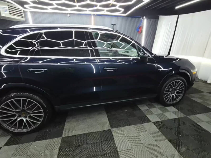 2019 Porsche Cayenne E-Hybrid