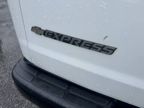 2017 Chevrolet Express 2500
