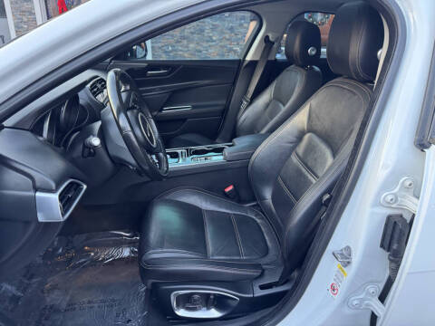 2017 Jaguar XE 25t Prestige