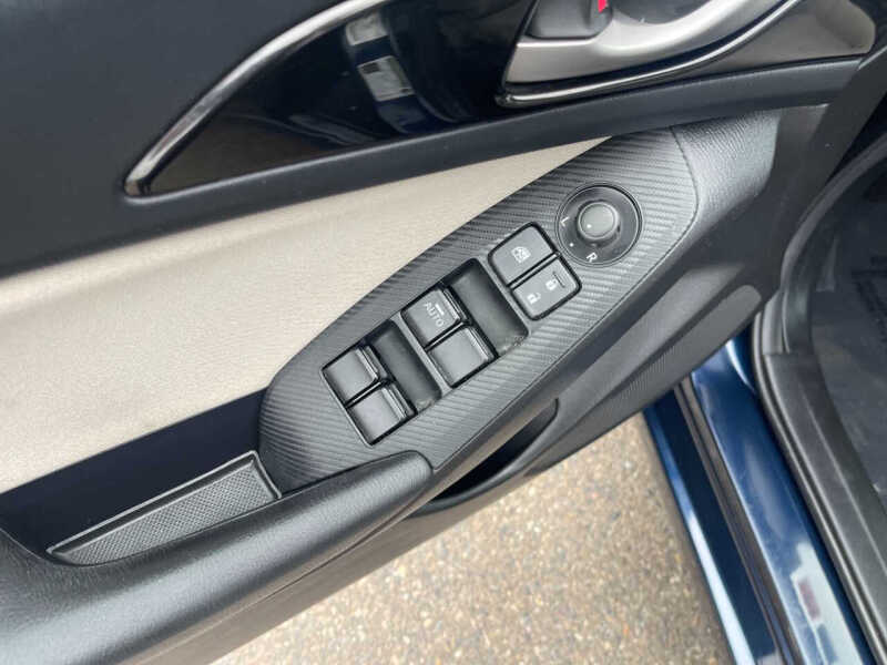 2015 Mazda MAZDA3 i Touring