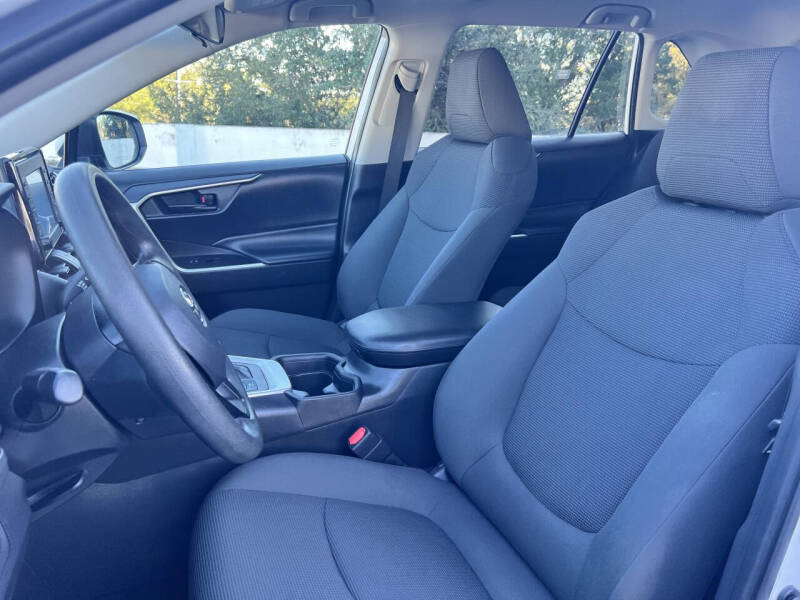 2019 Toyota RAV4 Hybrid LE