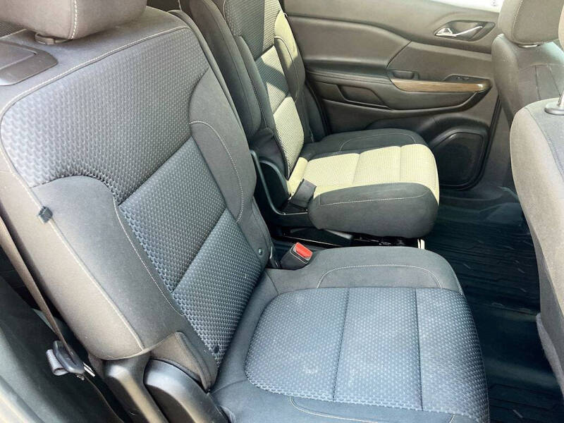 2022 GMC Acadia SLE
