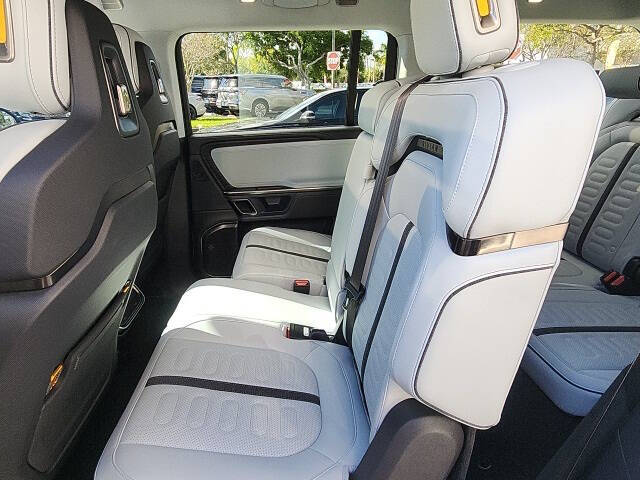 2023 Rivian R1S Adventure