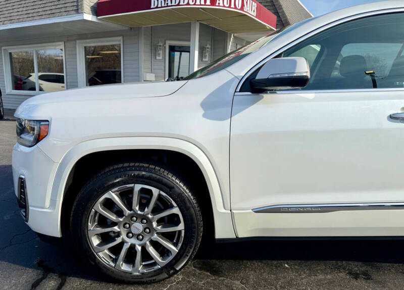 2023 GMC Acadia Denali