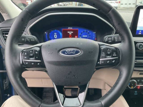 2022 Ford Escape SEL
