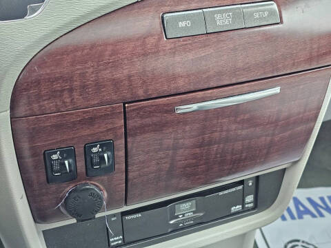 2012 Toyota Sienna XLE 8-Passenger