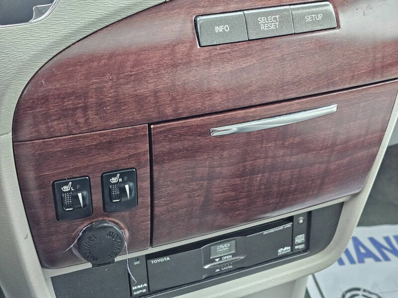 2012 Toyota Sienna XLE 8-Passenger