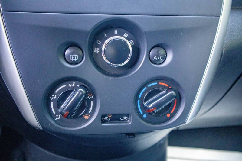 2016 Nissan Versa 1.6 SV