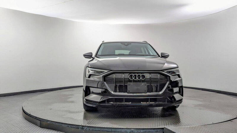 2021 Audi e-tron quattro Premium