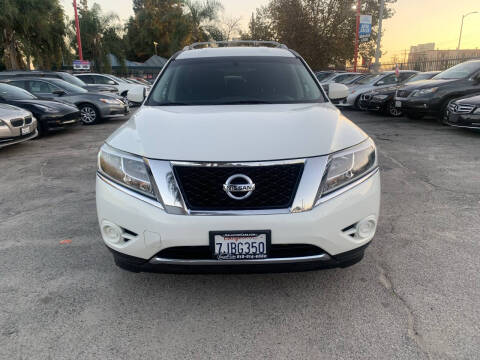 2014 Nissan Pathfinder SV