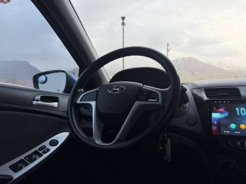 2012 Hyundai Accent GS