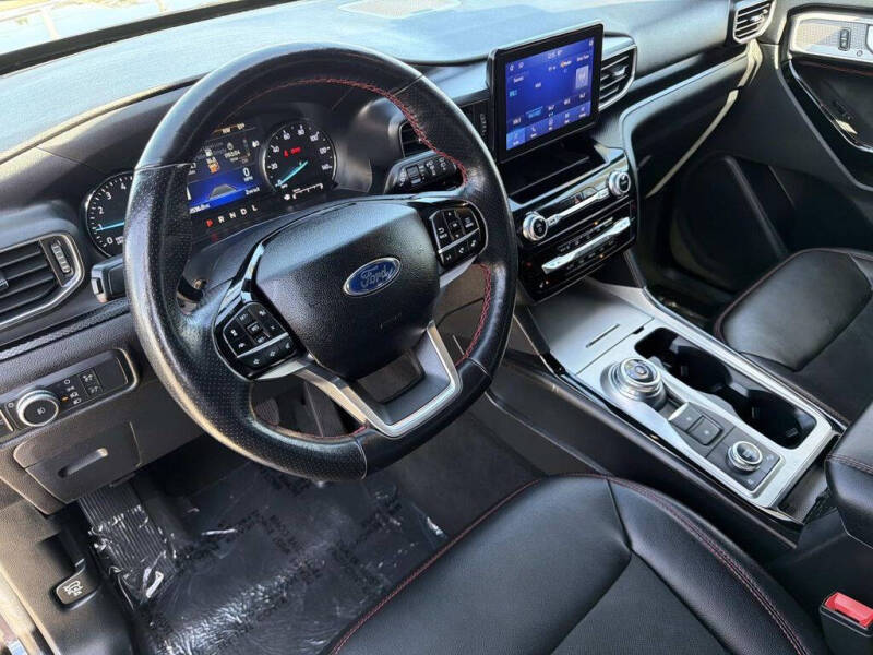 2022 Ford Explorer ST-Line