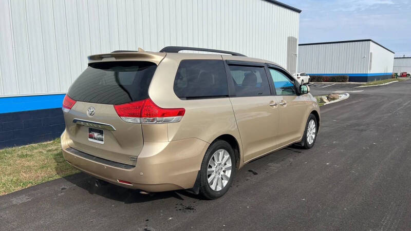 2014 Toyota Sienna Limited 7-Passenger