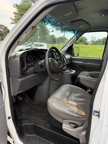 2003 Ford E-Series