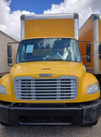 2019 Freightliner M2 106