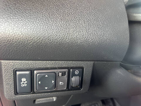 2012 Nissan Versa 1.8 S