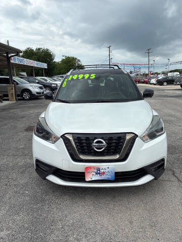 2020 Nissan Kicks SR