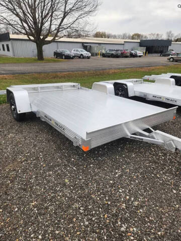 2025 Bear Track BTU82144S