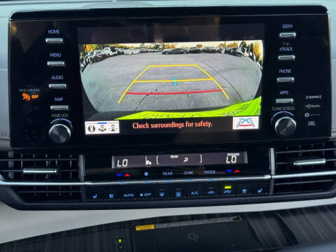 2024 Toyota Sienna Platinum 7-Passenger