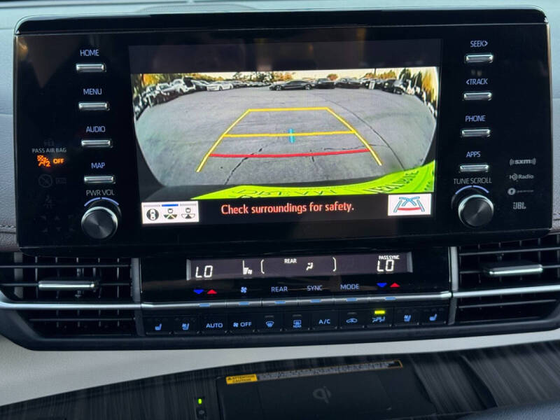 2024 Toyota Sienna Platinum 7-Passenger