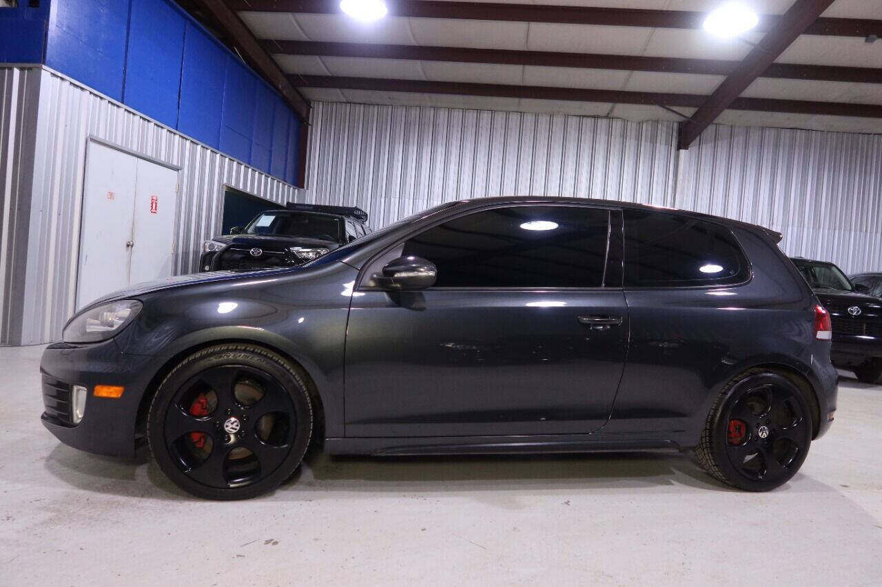 Volkswagen GTI: Full Body + Wheels Plasti Dip