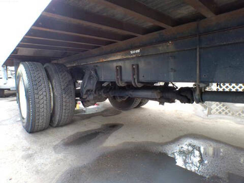 2015 Freightliner M2 106