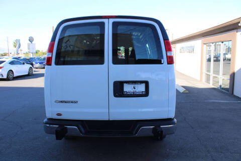 2022 Chevrolet Express 2500