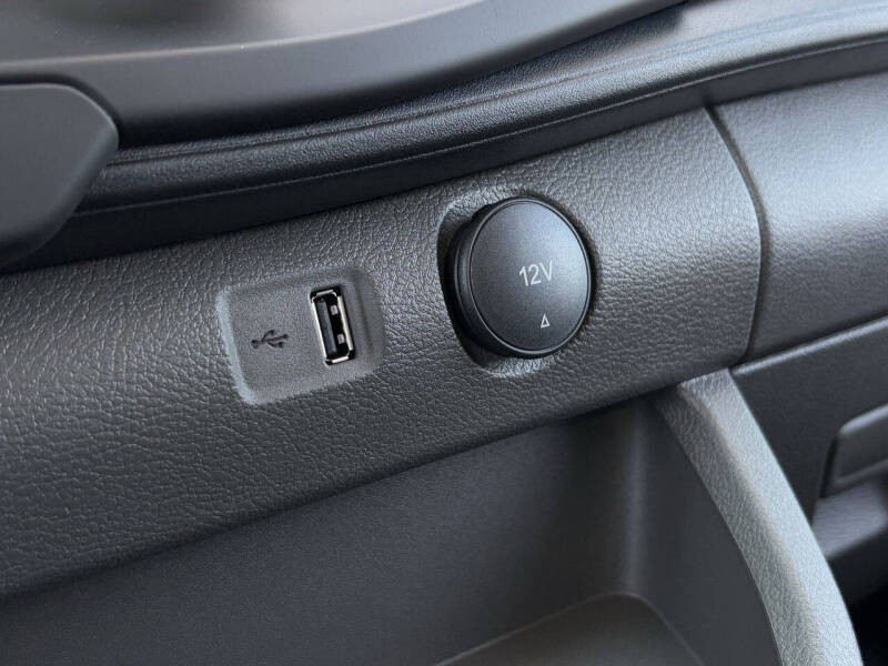 2025 Ford Transit 250