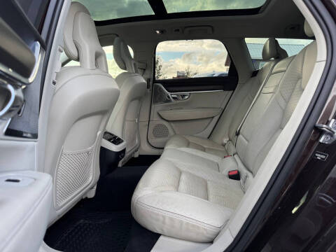 2018 Volvo V90 Cross Country T6