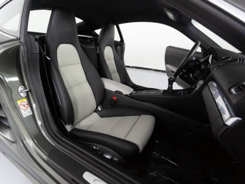 2025 Porsche 718 Cayman