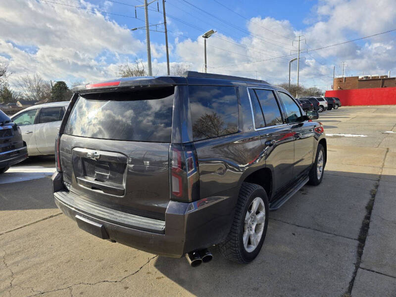 2016 Chevrolet Tahoe LT photo 5