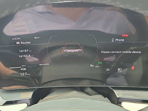 2025 Audi Q6 e-tron quattro Premium Plus