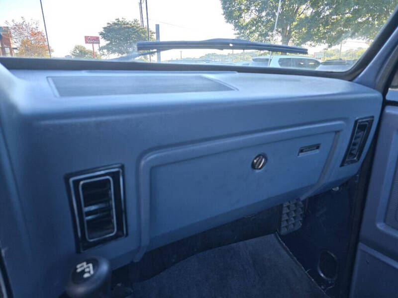 1988 Dodge RAM 100