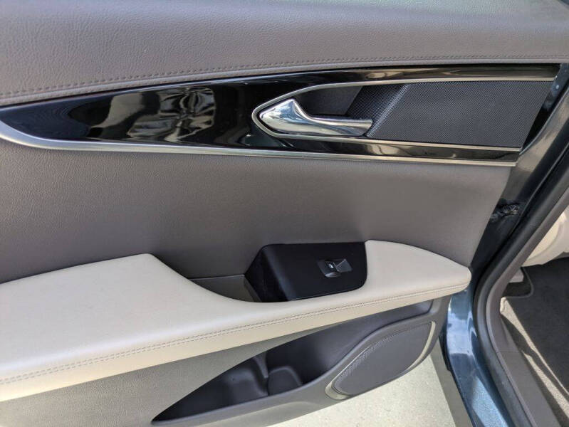 2022 Lincoln Nautilus Standard