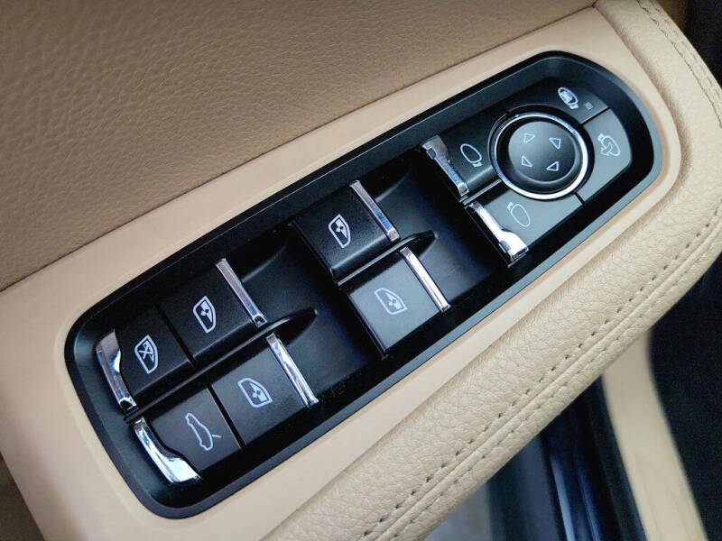 2020 Porsche Macan