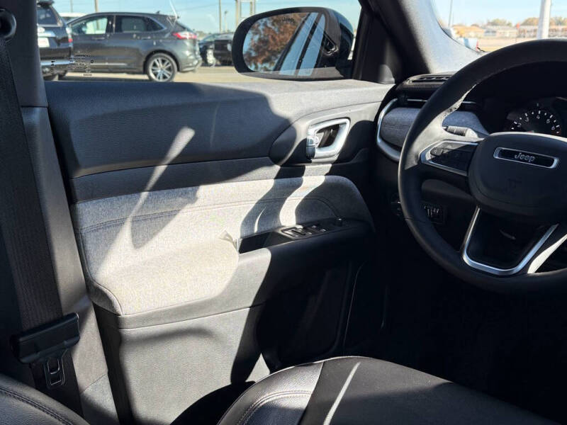 2024 Jeep Compass Latitude Lux