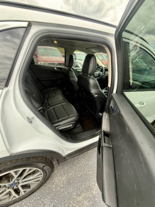 2020 Ford Escape SEL