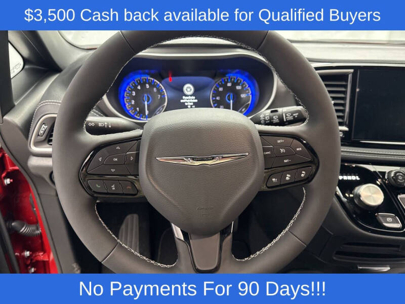 2026 Chrysler Pacifica Select