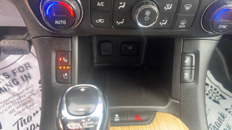 2017 GMC Acadia Denali