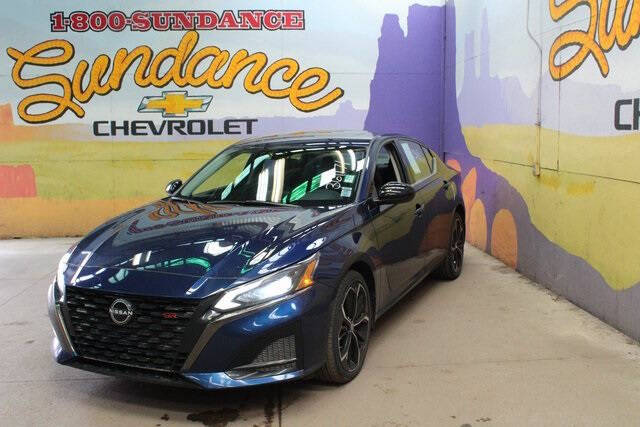 Used 2023 Nissan Altima SR with VIN 1N4BL4CW7PN361171 for sale in Grand Ledge, MI