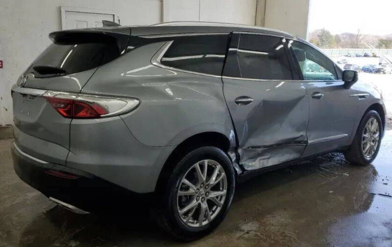 2024 Buick Enclave Essence