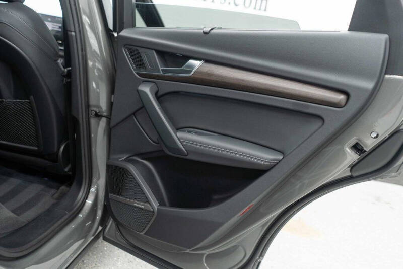 2024 Audi Q5 e quattro S line Prestg 55 TFSI